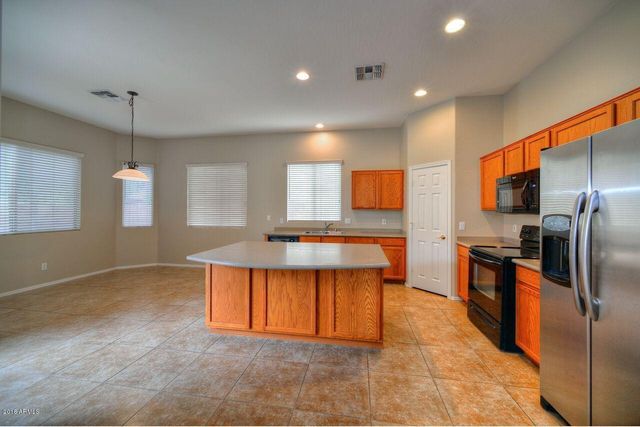 26237 N 74th Lane, Peoria, AZ 85383