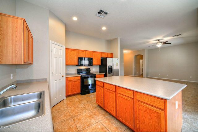 26237 N 74th Lane, Peoria, AZ 85383