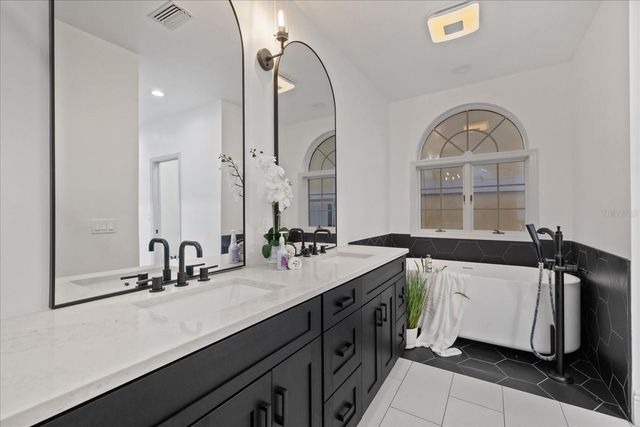 6121 BAYSIDE DRIVE, New Port Richey, FL 34652