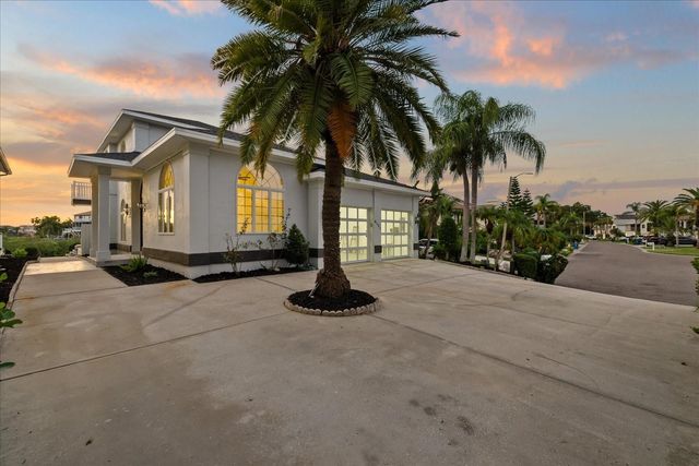 6121 BAYSIDE DRIVE, New Port Richey, FL 34652