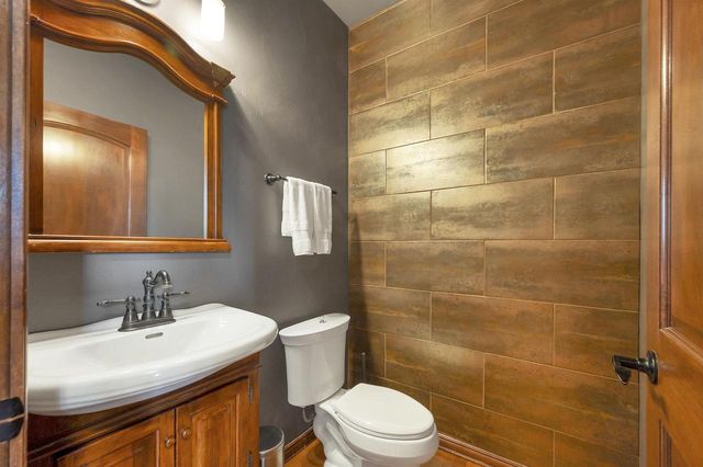 2756 AMETHYST COURT, Green Bay, WI 54311