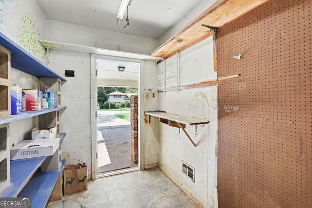2973 Delcourt Drive, Decatur, GA 30033