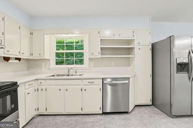 2973 Delcourt Drive, Decatur, GA 30033