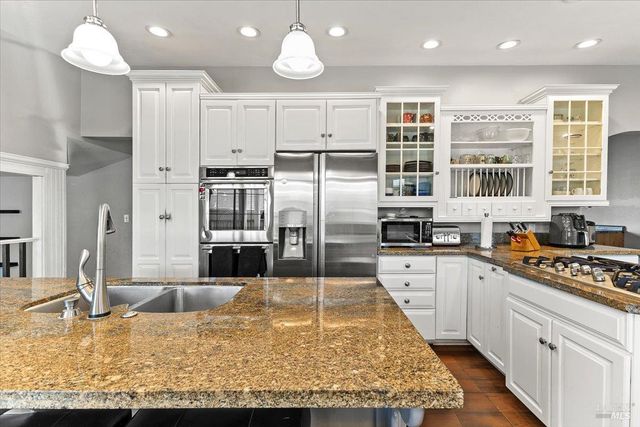 4457 Graywhaler Ln, Rohnert Park, CA 94928