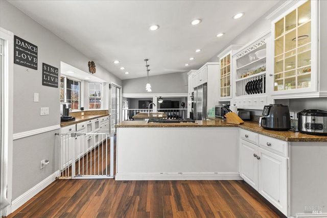 4457 Graywhaler Ln, Rohnert Park, CA 94928