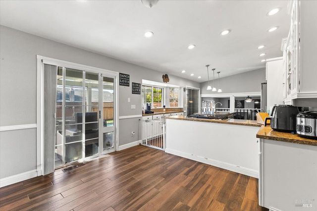 4457 Graywhaler Ln, Rohnert Park, CA 94928