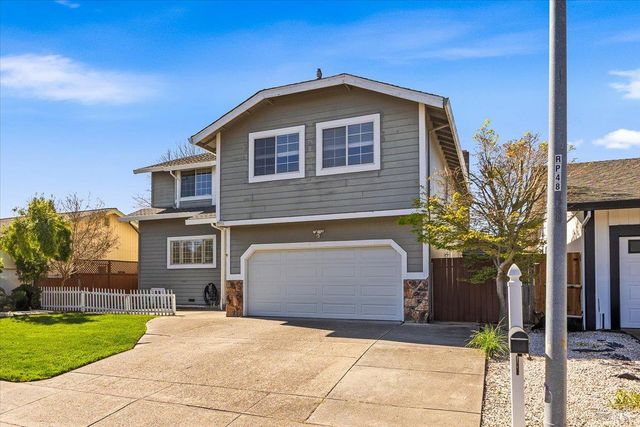 4457 Graywhaler Ln, Rohnert Park, CA 94928