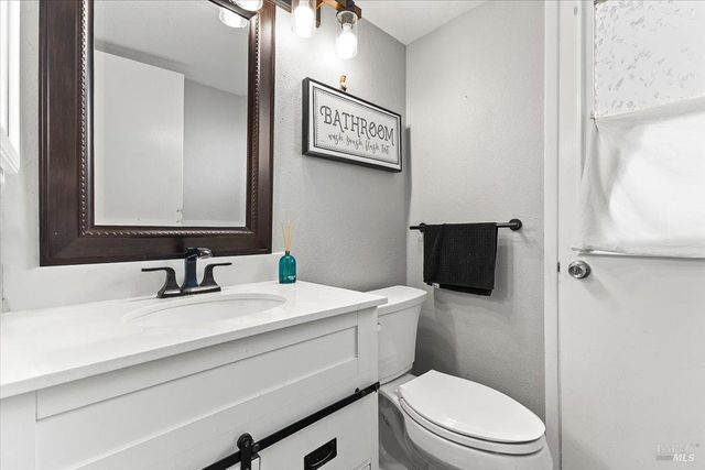 4457 Graywhaler Ln, Rohnert Park, CA 94928