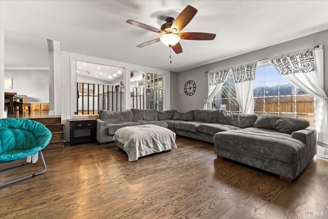 4457 Graywhaler Ln, Rohnert Park, CA 94928