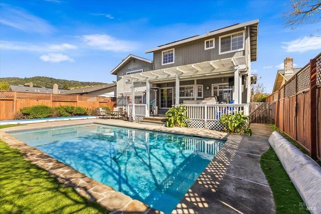 4457 Graywhaler Ln, Rohnert Park, CA 94928