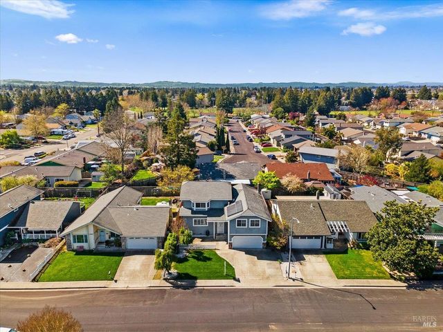 4457 Graywhaler Ln, Rohnert Park, CA 94928