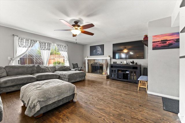 4457 Graywhaler Ln, Rohnert Park, CA 94928