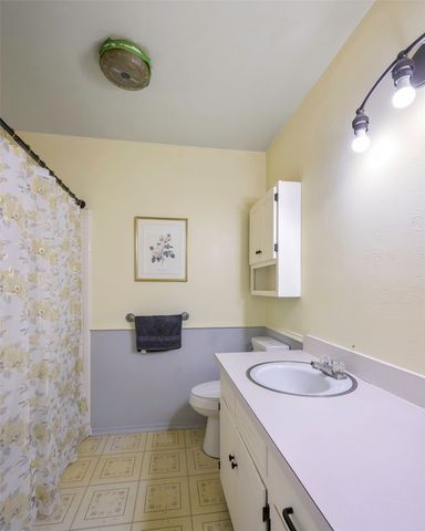 1113 W Will White Road, Kemp, TX 75143