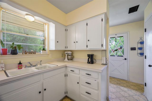 1113 W Will White Road, Kemp, TX 75143