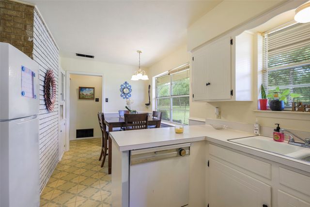 1113 W Will White Road, Kemp, TX 75143