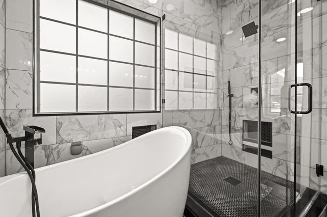 5528 Wild Foxglove RD, Spicewood, TX 78669