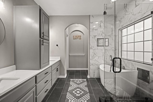 5528 Wild Foxglove RD, Spicewood, TX 78669