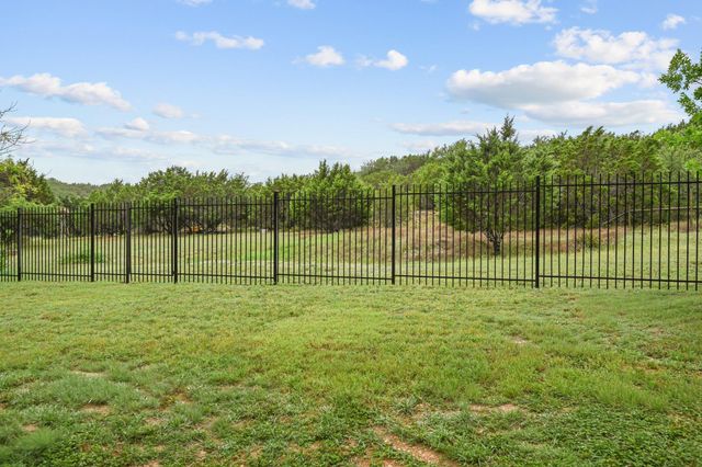 5528 Wild Foxglove RD, Spicewood, TX 78669