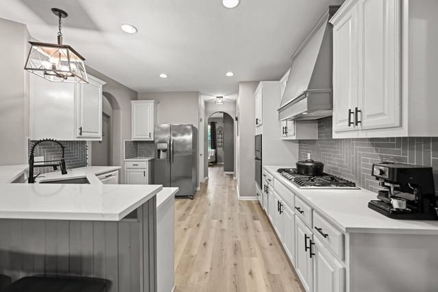 5528 Wild Foxglove RD, Spicewood, TX 78669