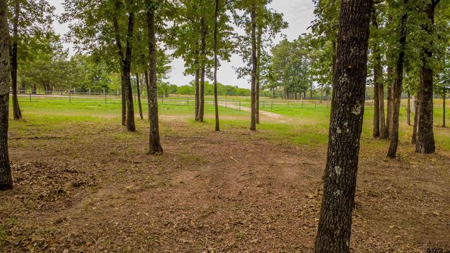 19357 FM 16 W, Lindale, TX 75771