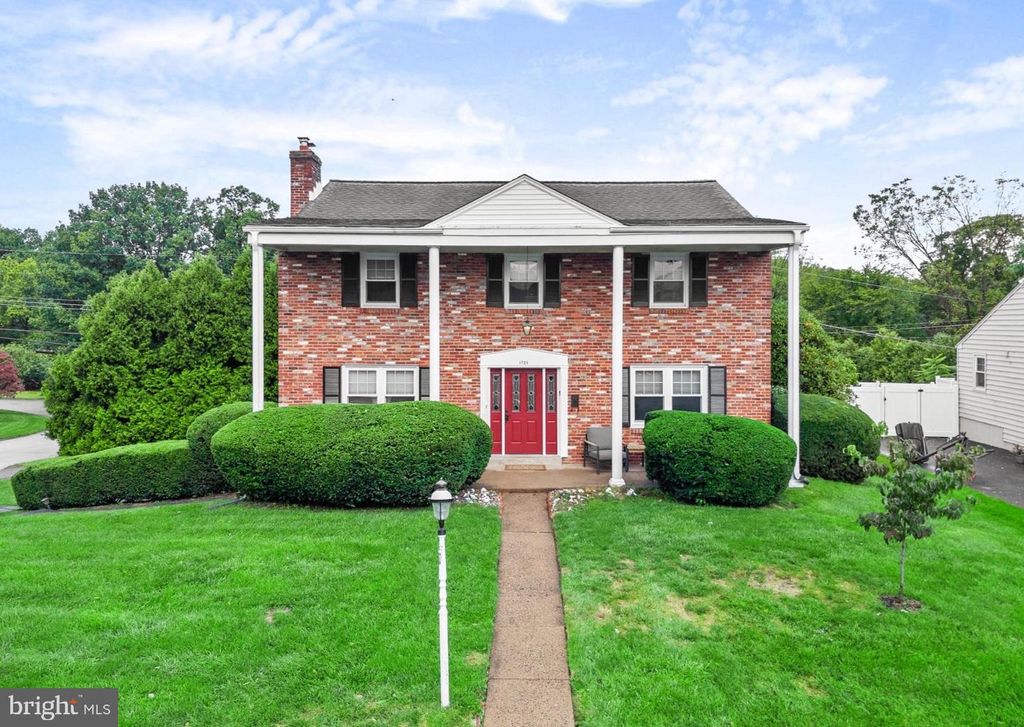 1705 SUE ELLEN DR, HAVERTOWN, PA 19083 — exterior