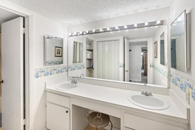 1402 Nebraska Avenue 13, Fort Pierce, FL 34950