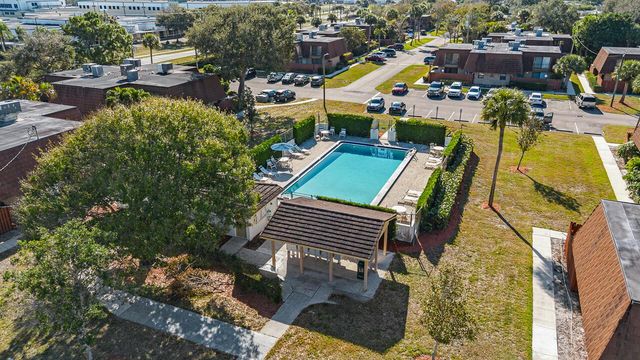 1402 Nebraska Avenue 13, Fort Pierce, FL 34950