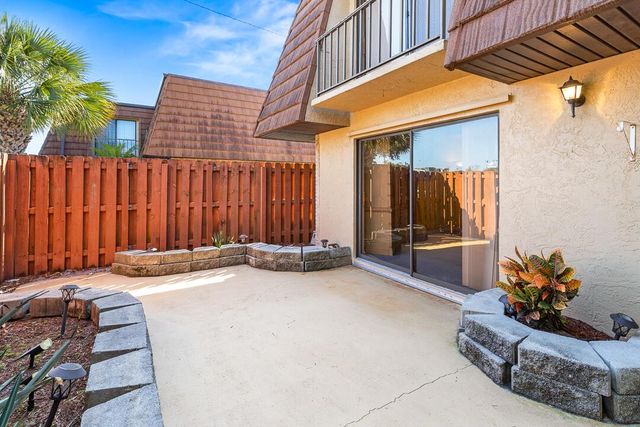 1402 Nebraska Avenue 13, Fort Pierce, FL 34950