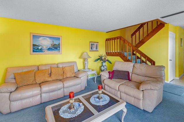 1402 Nebraska Avenue 13, Fort Pierce, FL 34950