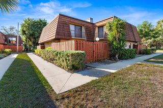 1402 Nebraska Avenue 13, Fort Pierce, FL 34950