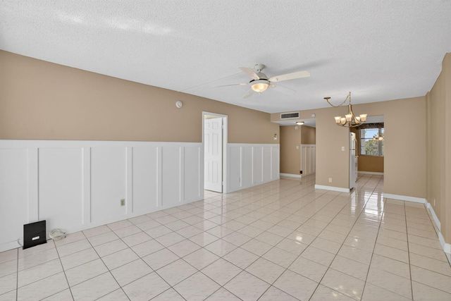 4898 NW 29th Court 315, Lauderdale Lakes, FL 33313