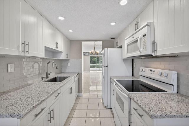 4898 NW 29th Court 315, Lauderdale Lakes, FL 33313