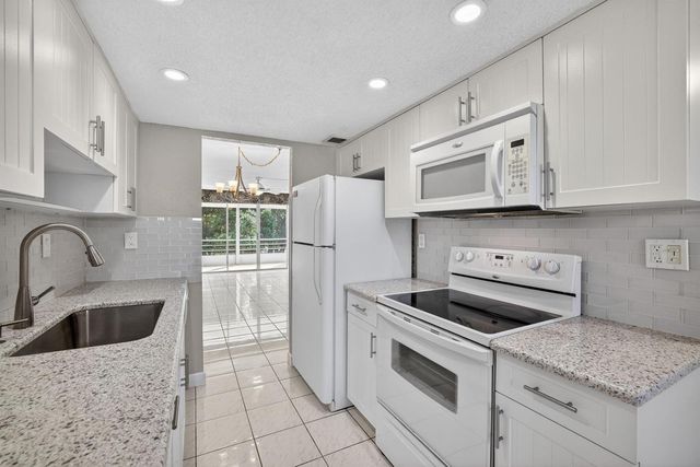 4898 NW 29th Court 315, Lauderdale Lakes, FL 33313