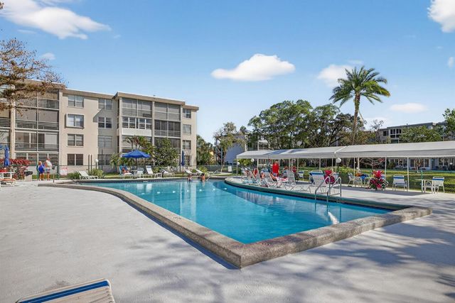 4898 NW 29th Court 315, Lauderdale Lakes, FL 33313