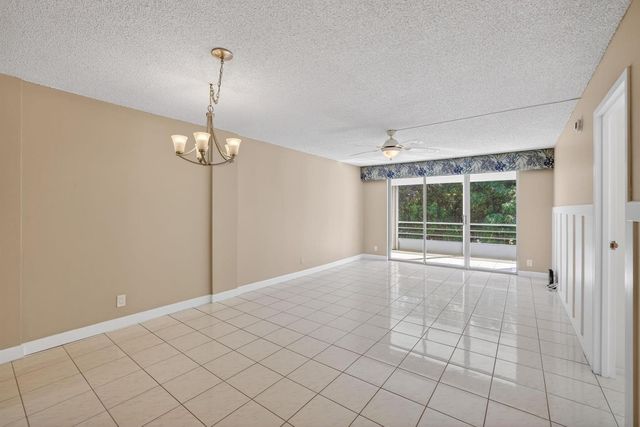4898 NW 29th Court 315, Lauderdale Lakes, FL 33313
