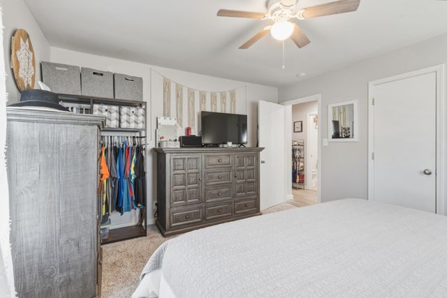 31 Horseshoe Bend Ln, Elmwood, TN 38560