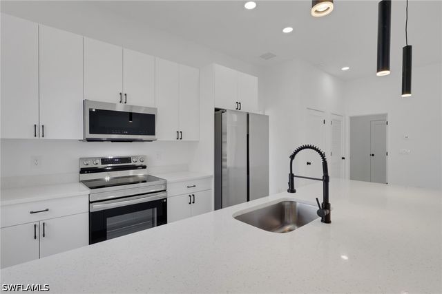 746 Colyer ST E, Lehigh Acres, FL 33974