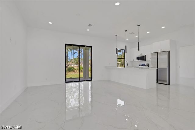 746 Colyer ST E, Lehigh Acres, FL 33974