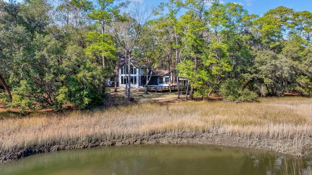 1747 Clark Hills Circle, Johns Island, SC 29455
