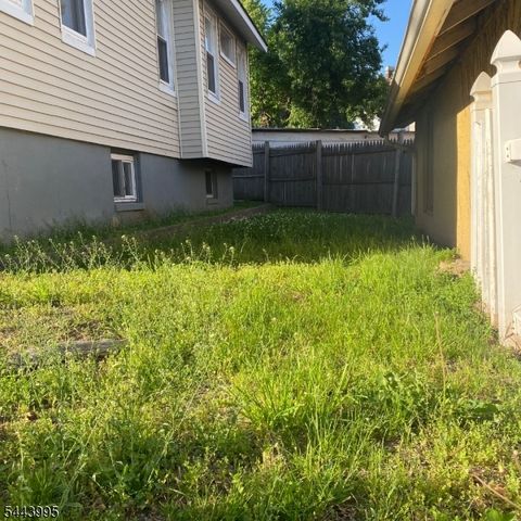 77 Wagner Pl, Irvington Twp., NJ 07111