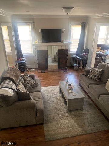 77 Wagner Pl, Irvington Twp., NJ 07111