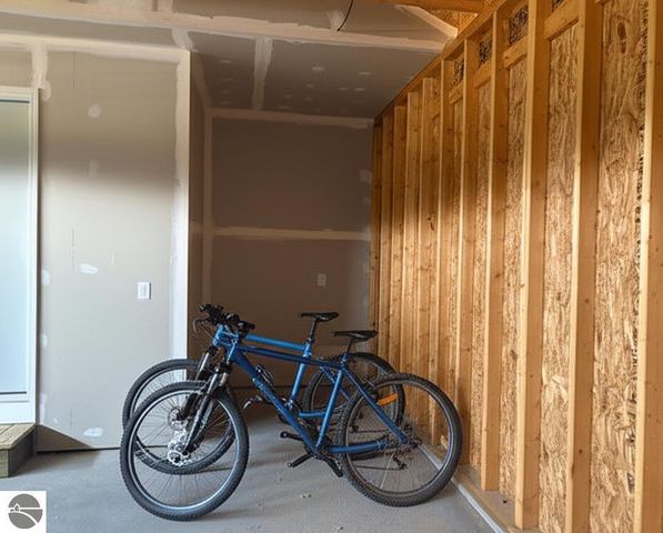 4860 Meadowlark Lane, Traverse City, MI 49685