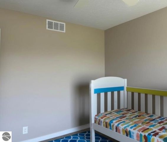 4860 Meadowlark Lane, Traverse City, MI 49685