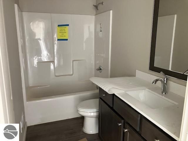 4860 Meadowlark Lane, Traverse City, MI 49685