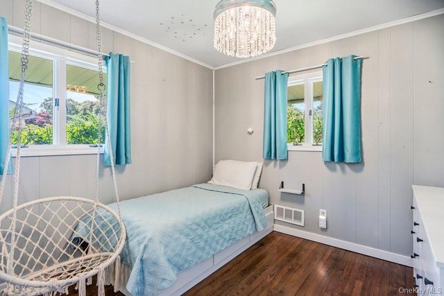 39 Tanglewood Drive, Smithtown, NY 11787