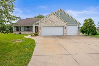 815 Sutton DRIVE, Eagle, WI 53119
