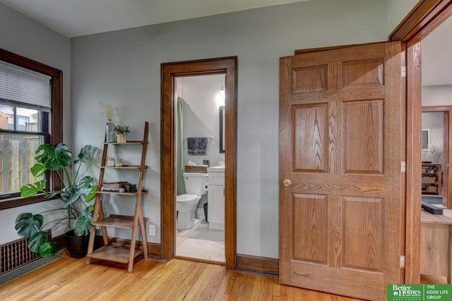 308 S 48 Street, Omaha, NE 68132