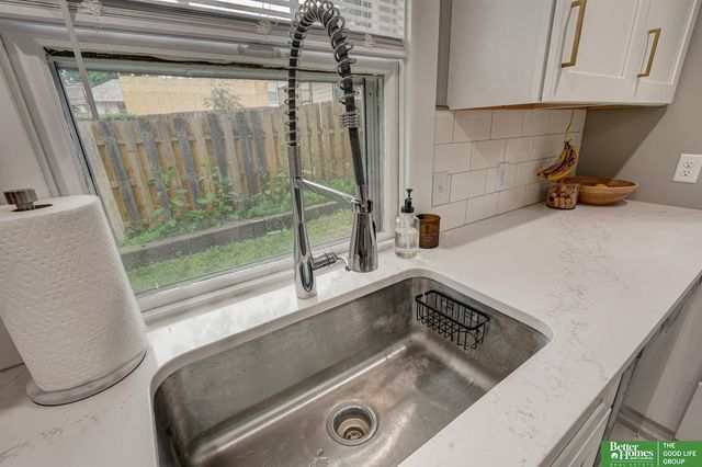 308 S 48 Street, Omaha, NE 68132
