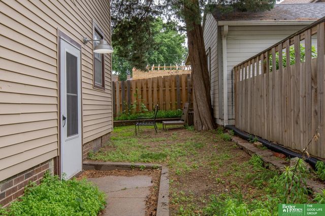 308 S 48 Street, Omaha, NE 68132