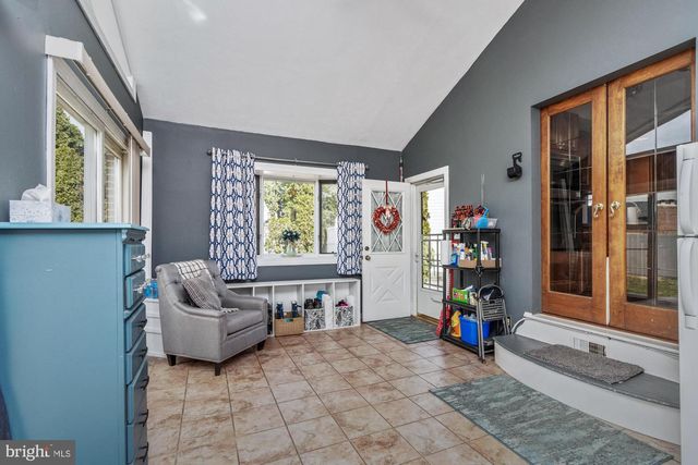 9202 SANTA RITA RD, Baltimore, MD 21236